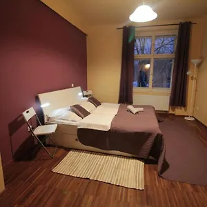 2bedrooms-close-vyehrad.praguehotelsweb.com/
