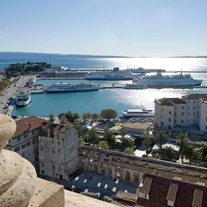 Apartment Magnolia Luxury, Split