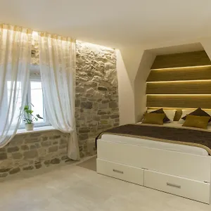 Apartment Situs, Split